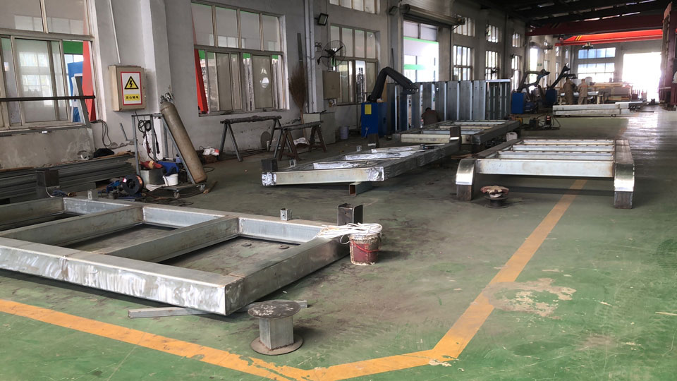 新疆獨(dú)山子發(fā)貨圖 新疆獨(dú)山子發(fā)貨圖