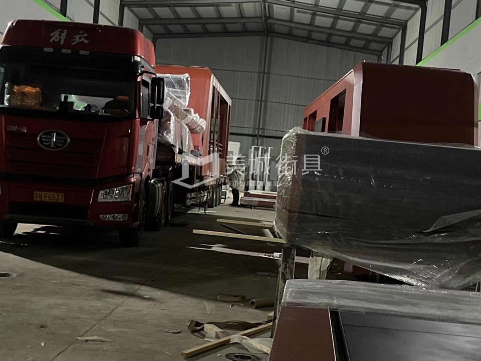 2022.10.6美城街具供應(yīng)忻州第二車(chē)、第三車(chē)候車(chē)亭發(fā)貨記錄